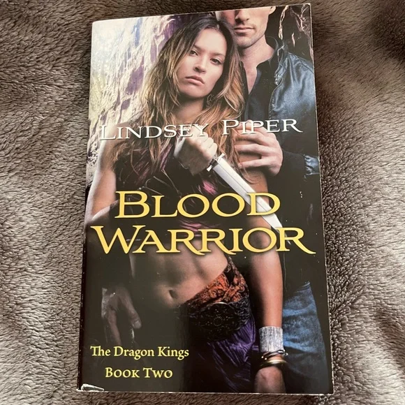 5 Paperbacks - Picture 5 of 10